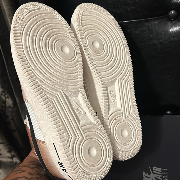 Woman Air Force 1 - Picture 2 of 4